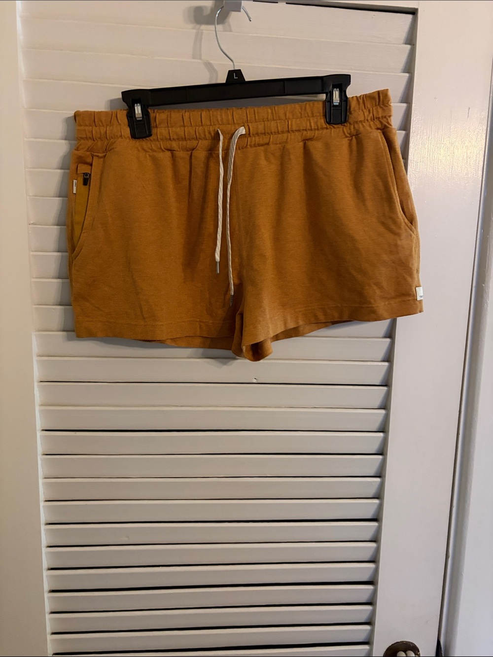 Vuori halo performance shorts